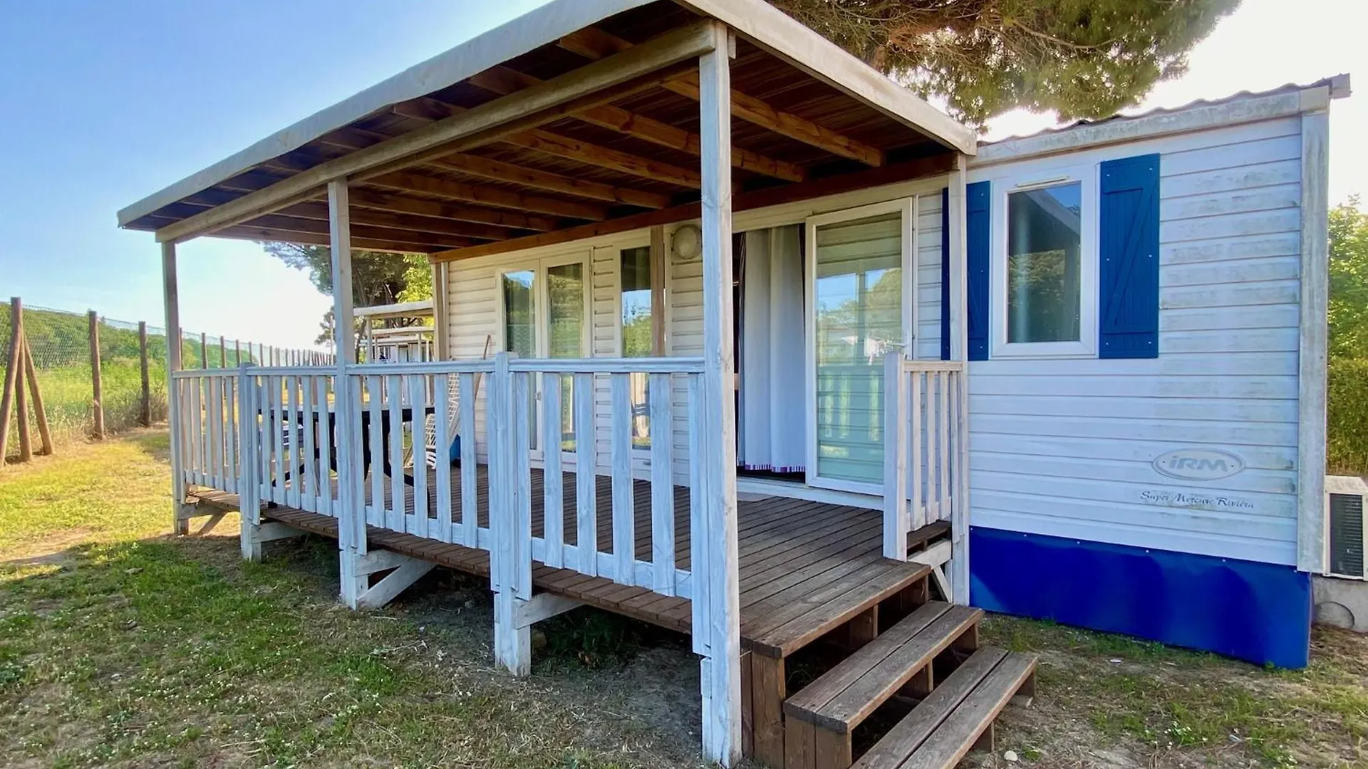 Mobilhomes Skalla Cz 切塞纳蒂科